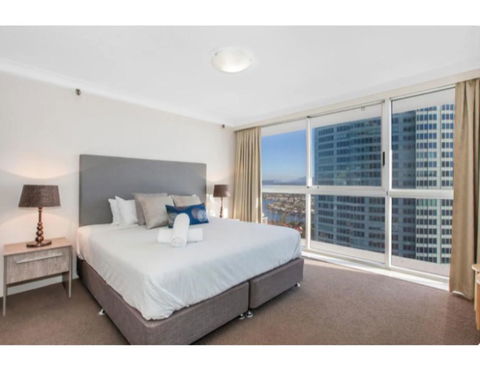 Luxury Holiday Escape High Above Surfers Paradise - Accommodation QLD 2