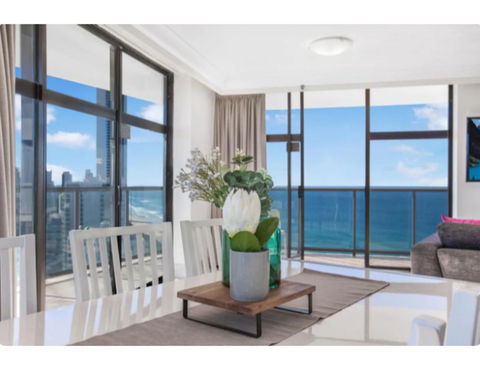 Luxury Holiday Escape High Above Surfers Paradise - Accommodation QLD 1