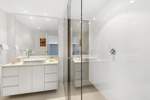 Luxury Hotel With Ocean View In Surfers Paradise - Accommodation QLD 2
