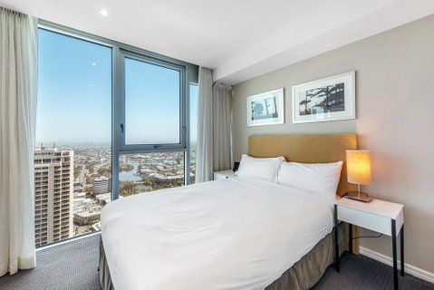 Luxury Hotel With Ocean View In Surfers Paradise - Accommodation QLD 1
