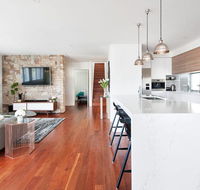 Luxury in Corlette - 4 Drungall Ave - Accommodation QLD