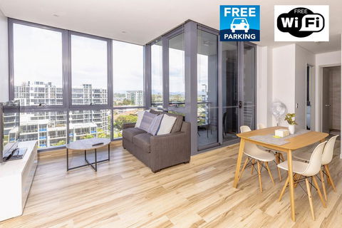 Luxury Modern Apartment In Southport With Hotel Facilities - Accommodation QLD 0