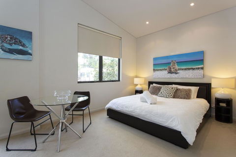 Luxury Modern Escapia - Accommodation QLD 1