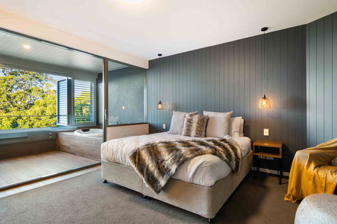 Luxury Spa Retreat With Ocean And Hinterland Views - Accommodation QLD 0