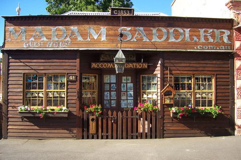 Madam Saddler - On Fraser Clunes - Accommodation QLD 0