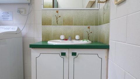 Magnetic Reef Apartments Unit 3 - Accommodation QLD 2