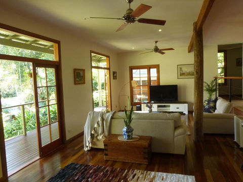 Magnolia Cottage - Accommodation QLD 2