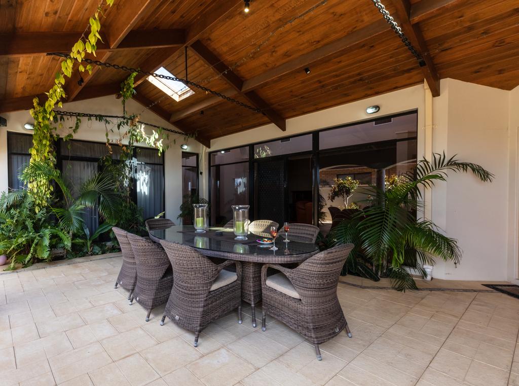 Wonthella WA Accommodation QLD