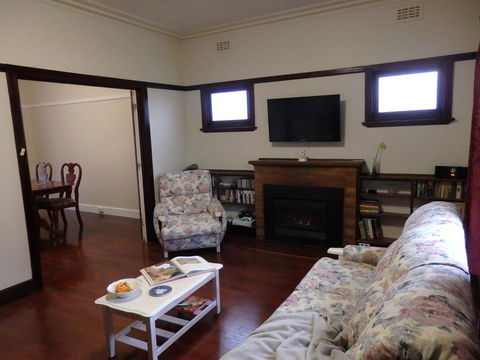 Mandall Avenue - Accommodation QLD 3