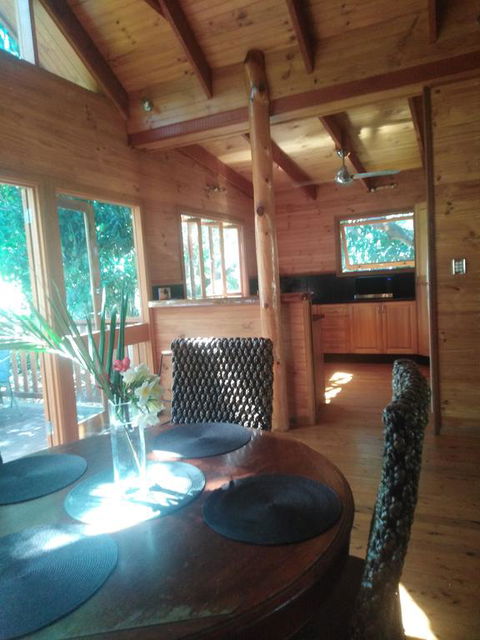 Mango Cottage - Accommodation QLD 2
