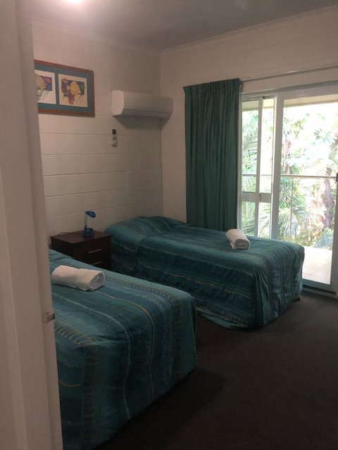 Mango Tree Private Apartments - Accommodation QLD 1