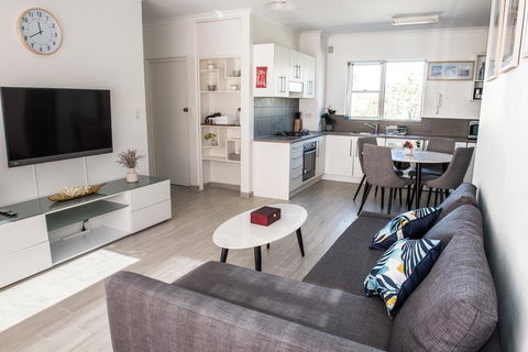 Manly 2 Stay Holiday Apartments - Accommodation QLD 1
