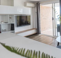 Manly Beachfront Apartment - Accommodation QLD