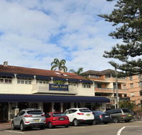 Manly Lodge Boutique Hotel - Accommodation QLD