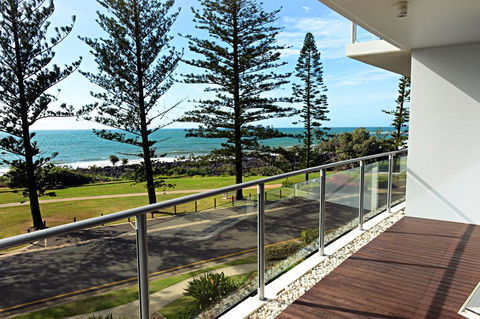 Manta Bargara - Accommodation QLD 0