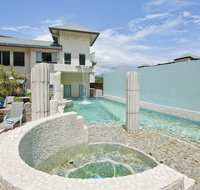 Mantra in the Village - Accommodation QLD