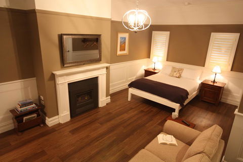 Marysville Garden Cottages - Accommodation QLD 2