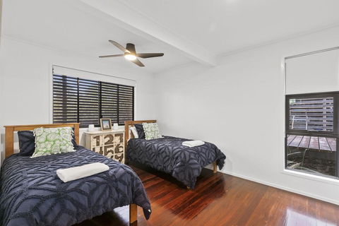 Maui - Accommodation QLD 3