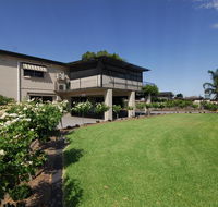 Mayfair Motel - Accommodation QLD