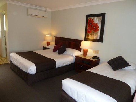 McNevins Warwick Motel - Accommodation QLD 0