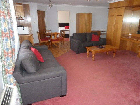 McNevins Warwick Motel - Accommodation QLD 1