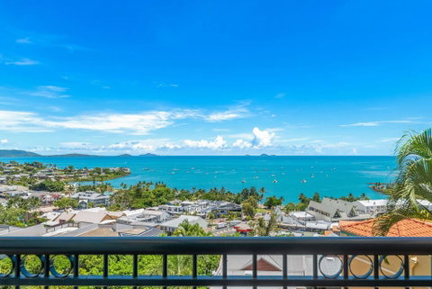 Mediterranean Resorts - Accommodation QLD 0