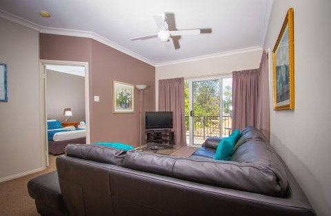 Meridian Beachside Apartments - Accommodation QLD 2