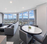 Meriton Suites Adelaide Street - Accommodation QLD