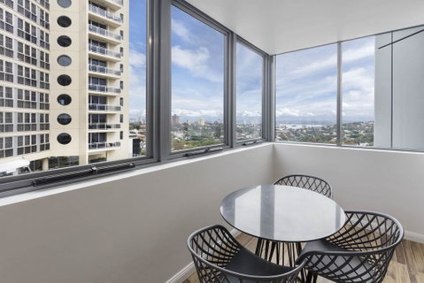 Meriton Suites Bondi Junction - Accommodation QLD 3