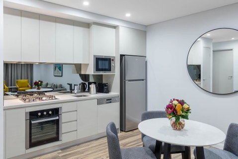 Meriton Suites Bondi Junction - Accommodation QLD 1