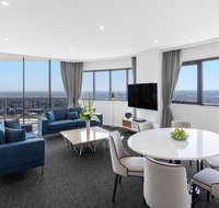 Meriton Suites Kent Street - Accommodation QLD