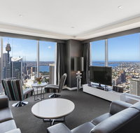 Meriton Suites World Tower - Accommodation QLD