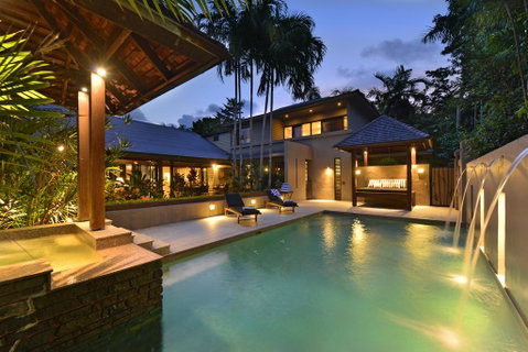 Meryula - Luxury Holiday Home - Accommodation QLD 0