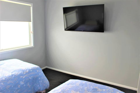 Michael's Place: Brand New Unit Close To Uni & CBD - Accommodation QLD 1