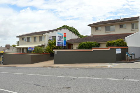 Mid City Motor Inn - Accommodation QLD 0