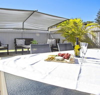 Middle Sea - perfect for two families - Accommodation QLD