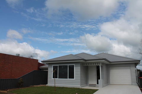 Milawa Vineyard Views - Guesthouse 2 - Accommodation QLD 3