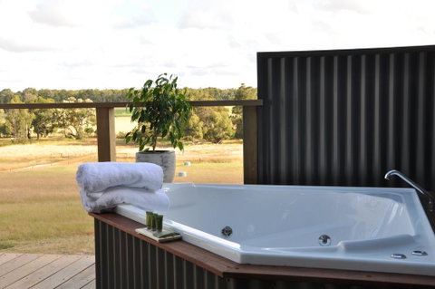 Mile End Glamping Pty Ltd - Accommodation QLD 1