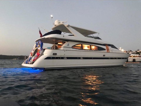Million Dollar Luxury 90ft Yacht In Gold Coast! - Accommodation QLD 2