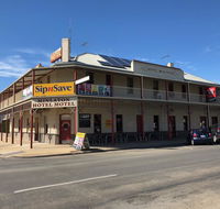 Minlaton Hotel - Accommodation QLD