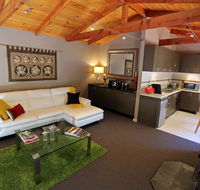 Mirkwood Forest Self-contained Spa Cottages - Accommodation QLD