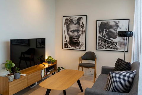 Modern 1 Bedroom Apartment South Yarra - Accommodation QLD 1