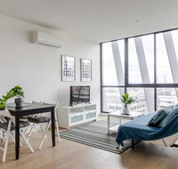 Modern 1 Bedroom Apartment With Rooftop Terrace And Spa - Accommodation QLD