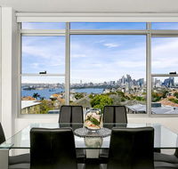 Modern 2BR Apartment with Views HARIS - Accommodation QLD