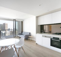 Modern Apartment in Darling Harbour - Accommodation QLD