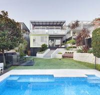 Modern Beach House - Accommodation QLD