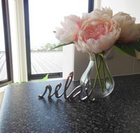 Modern Hobart Apartment with Stunning Views - Accommodation QLD