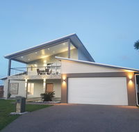 Modern Luxury Ocean Views - Accommodation QLD
