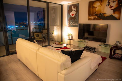 Modern, Clean, Luxury At The Right Price..... - Accommodation QLD 2