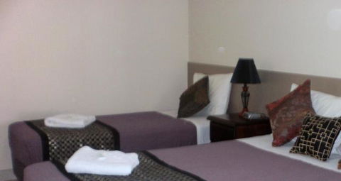 Molika Springs Motel - Accommodation QLD 0
